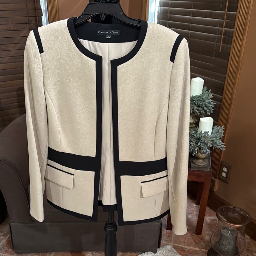 Preston & York Blazer with Tailored Silhouette